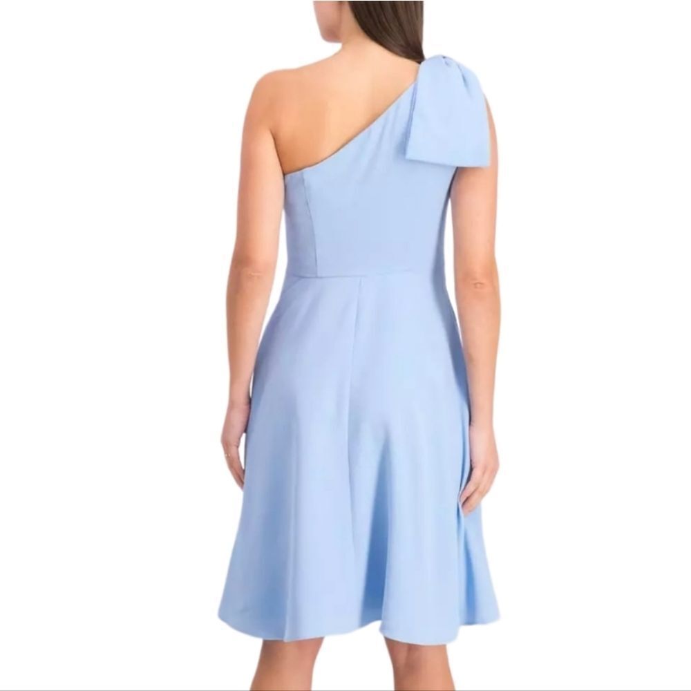 Gal Meets Glam Blue Yvonne One Shoulder Bow Cocktail Dress Size 6P *FLAW* - Picture 10 of 15